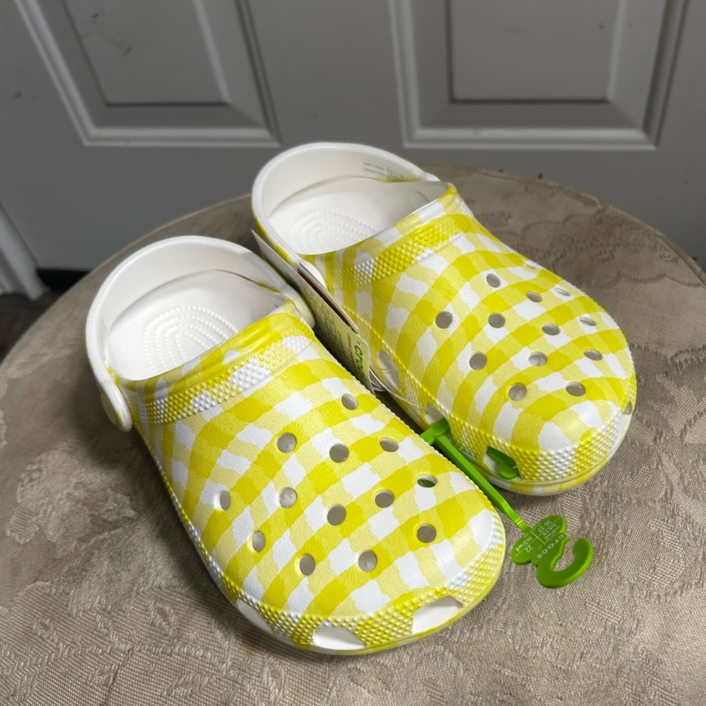 Crocs Classic Yellow Gingham in Daylily colorway Slip-On Clogs Sz W6/M4 - Picture 2 of 11